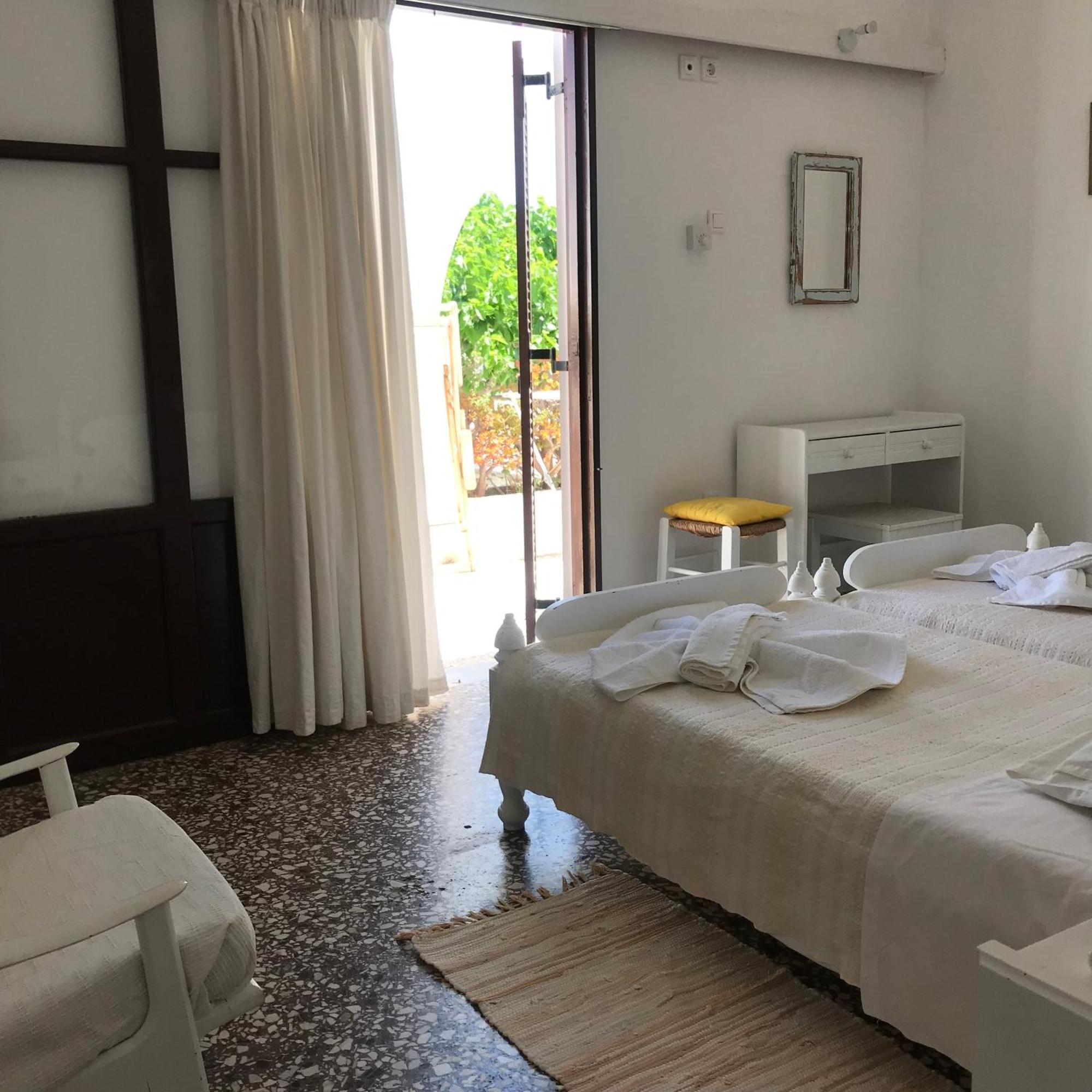 Bungalows Svoronos Naousa Quarto foto